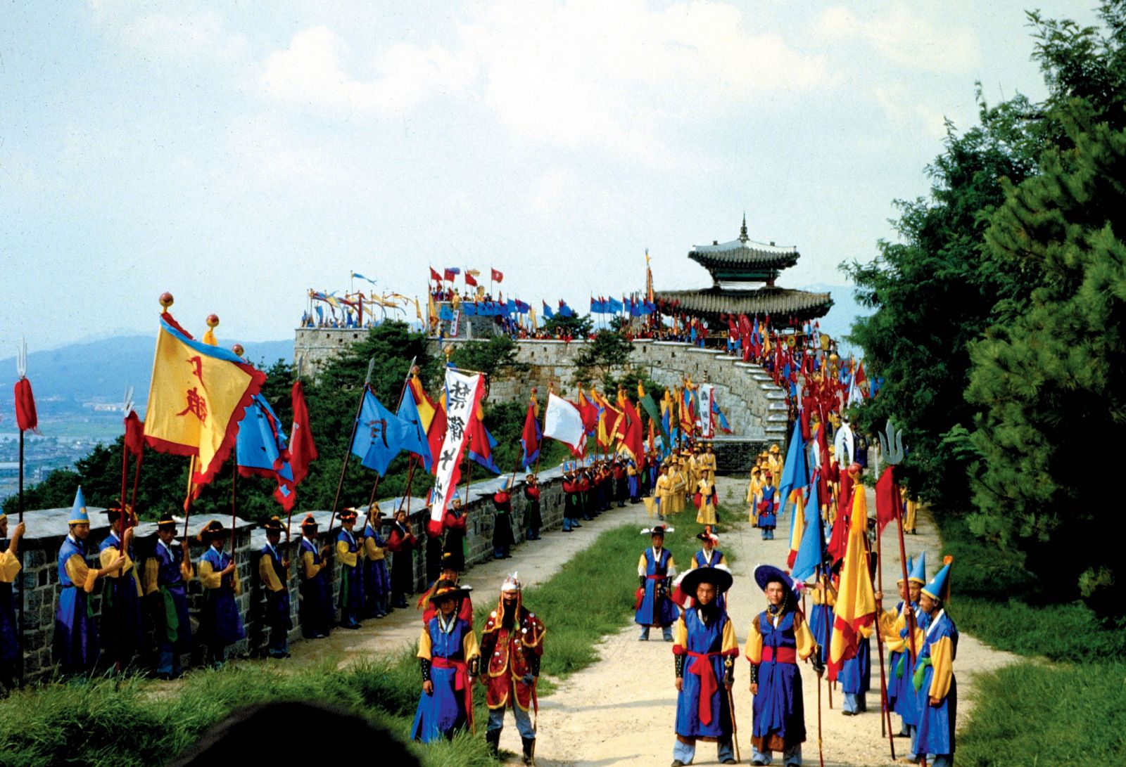 le-hoi-van-hoa-suwon-hwaseong